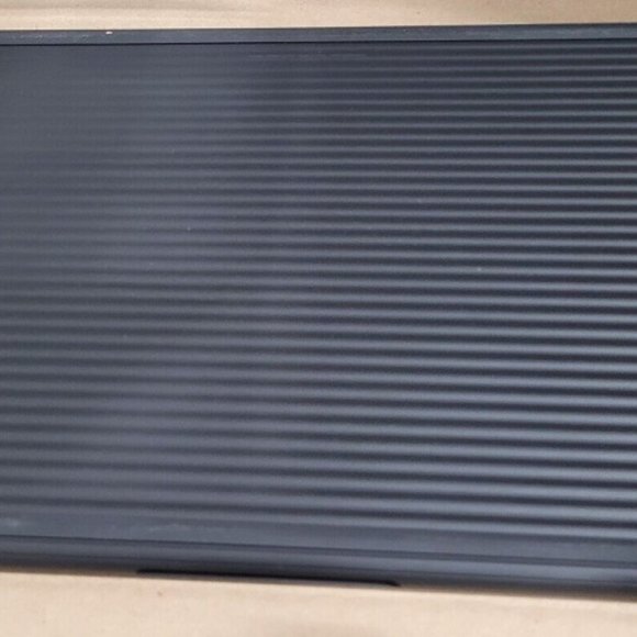 Google Pixelbook Go Chromebook (13.3", 128GB, Intel Core i5 8th Gen, 16GB RAM) - Picture 2 of 3